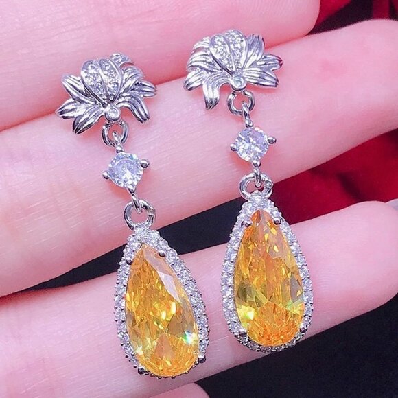 💞  925 Silver Pear Cut Flower Shaped Yellow Earrings, FB16FA1041 - Picture 1 of 4